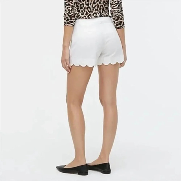 J. CREW FACTORY 4 Inch Linen Cotton Scalloped Hem Short in White - Picture 3 of 11